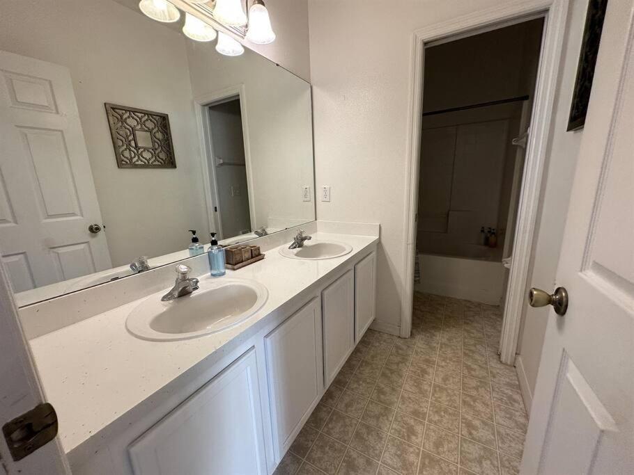 Villa 258 Sunset Themed Retreat- Sleeps 10