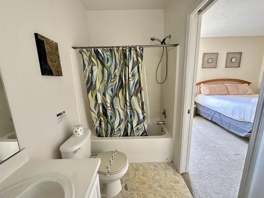 258 Sunset Themed Retreat- Sleeps 10 * Davenport