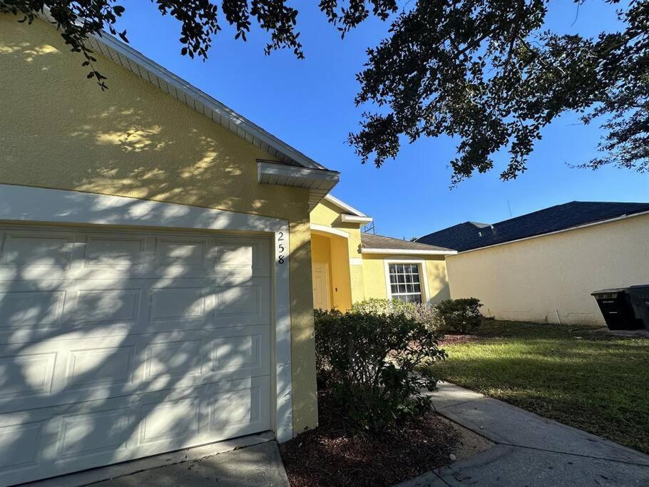 258 Sunset Themed Retreat- Sleeps 10 Davenport