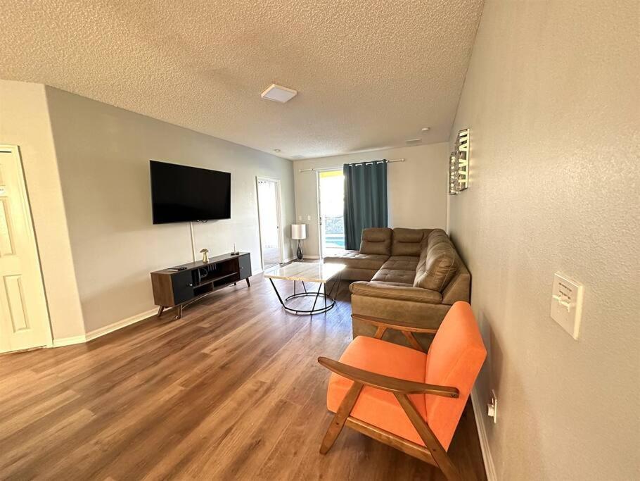 Villa 258 Sunset Themed Retreat- Sleeps 10